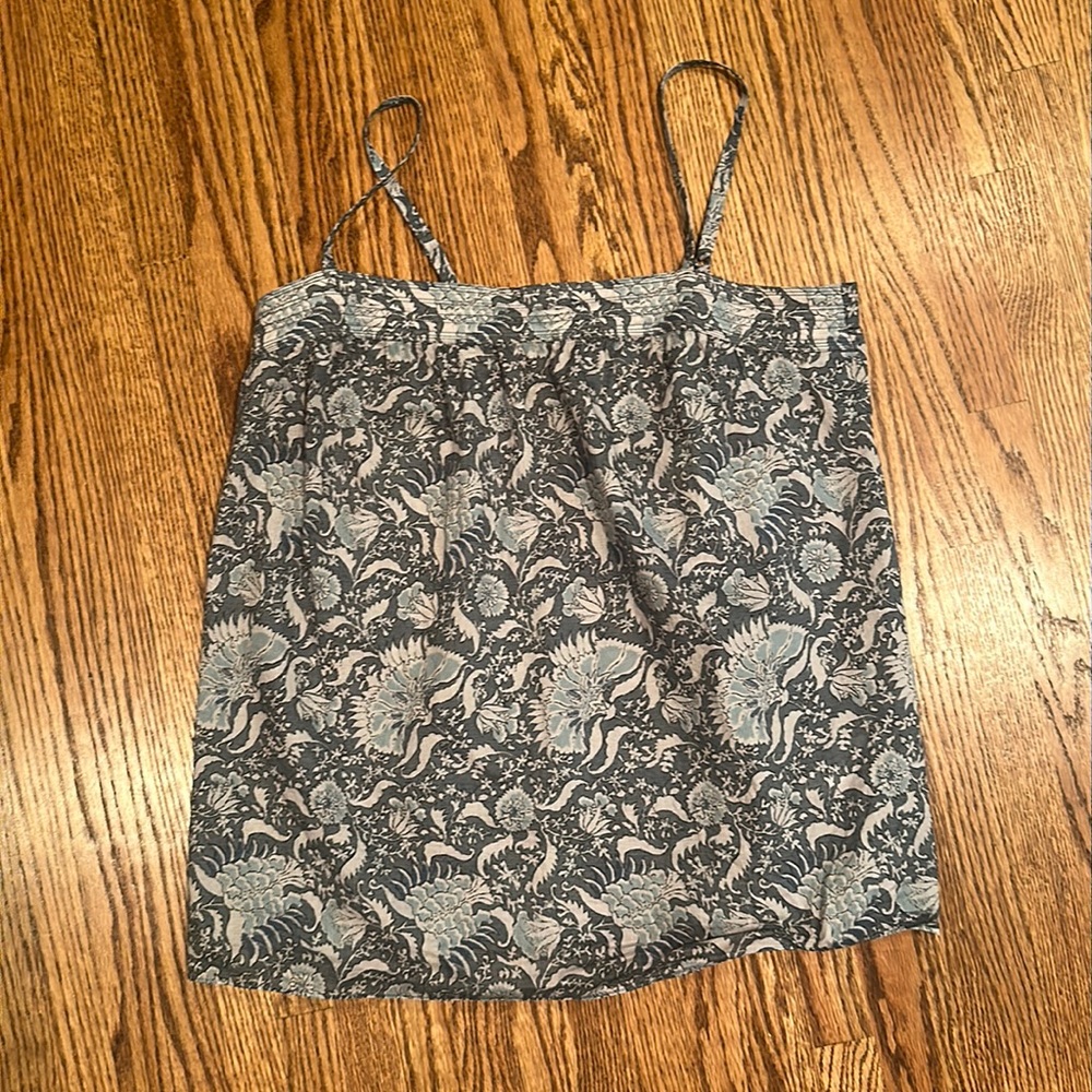 One top by Vince
